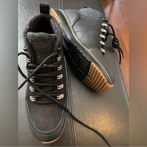 UGG Men's Olivert Boot